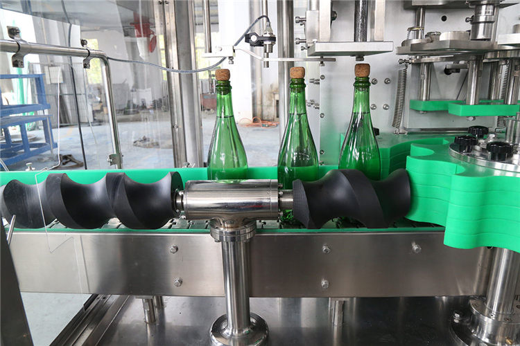 提高液體灌裝機(jī)灌裝精度方法很簡單！